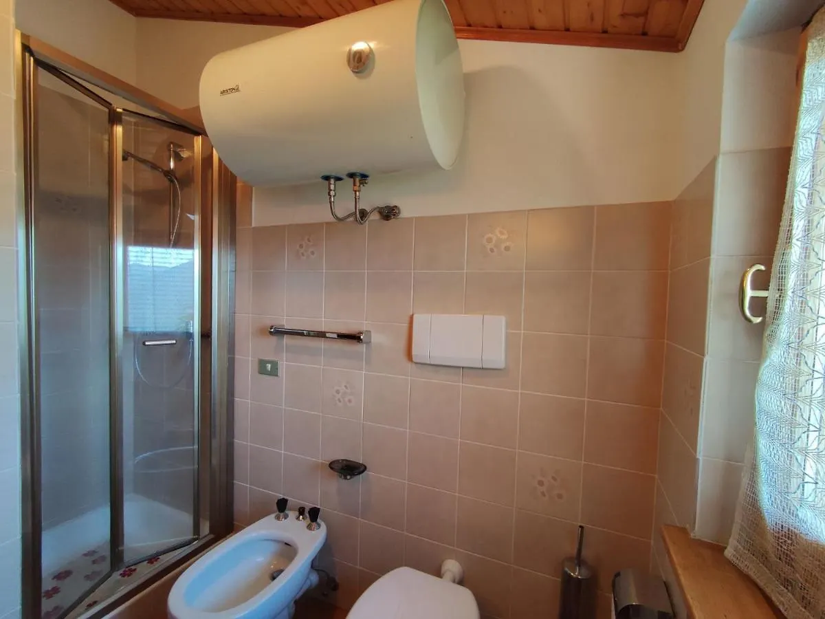 Locazione Turistica Merlo Porlezza Chalet